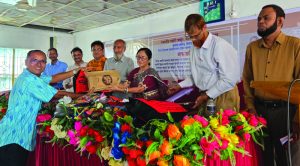 মদনমোহন কলেজের ভারপ্রাপ্ত অধ্যক্ষের বিদায় সংবর্ধনা