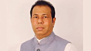 হাসিনার পিয়নের বিরুদ্ধে শত কোটি টাকার মামলা