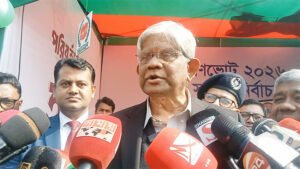 দেশের অর্থনৈতিক অবস্থা আইসিইউ থেকে কেবিনে: অর্থ উপদেষ্টা