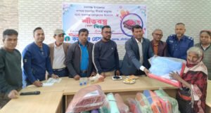 কমলগঞ্জ প্রেসক্লাবের শীতবস্ত্র বিতরণ