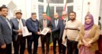 ম্যানচেষ্টার সিলেট ফ্লাইট চালু রাখার দাবীতে লন্ডনস্থ বাংলাদেশ হাইকমিশনে স্মারকলিপি