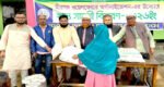 মীরগঞ্জ ওয়েলফেয়ার অর্গানাইজেশনের খাদ্য সামগ্রী বিতরণ