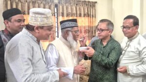 মাওলানা হাবিবের বাসায় খন্দকার মুক্তাদির