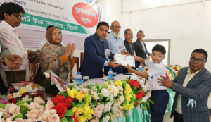 পাইলট উচ্চ বিদ্যালয়ের বার্ষিক ক্রীড়ার পুরস্কার বিতরণ