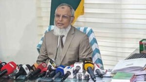 আদালতের নির্দেশ পেলে ভোট পুনর্গণনার সিদ্ধান্ত : ইসি আনোয়ারুল