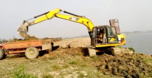 জগন্নাথপুরে নদী কেটে মাটি বিক্রির হিড়িক