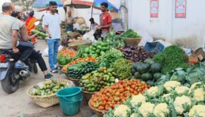 সুনামগঞ্জে লাগামহীন দ্রব্যমূল্যে বিপাকে ক্রেতারা