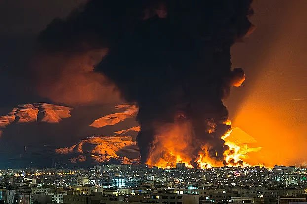 যুক্তরাষ্ট্র বলছে আলোচনা চলছে, ইরান বলছে ‘না’