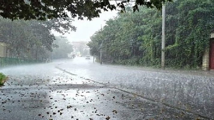 সিলেটে বজ্রসহ বৃষ্টি : হাওরাঞ্চলে পানি বাড়লেও ‘বন্যার শঙ্কা নেই’