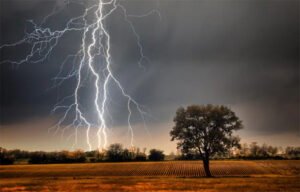 কোম্পানীগঞ্জে বজ্রপাতে প্রাণ গেল জেলের