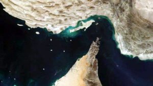 হরমুজ প্রণালিতে মার্কিন-ইসরায়েলি মিত্রদের চলাচল বন্ধ ঘোষণা ইরানের