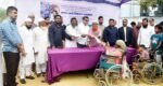 রাহমানীয়া প্রতিবন্ধী কল্যাণ ফাউন্ডেশনের অর্থ বিতরণ