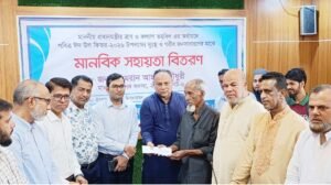 দুই উপজেলায় এমপি ইমরানের মানবিক সহায়তা বিতরণ 