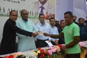 সিসিক পরিচ্ছন্নতাকর্মীদের ঈদ অনুদান বিতরণ