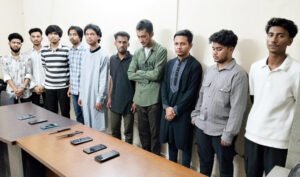 অপহরণ করে মুক্তিপণ আদায়: গোপন আস্তানা থেকে আটক ১০