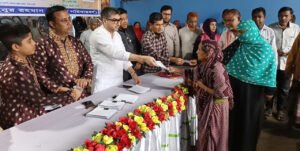 তারেক রহমান ফ্যামিলি কার্ড বিতরণের মাধ্যমে প্রতিশ্রুতি বাস্তবায়ন করছেন: মিফতাহ সিদ্দিকী