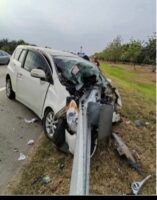 মালয়েশিয়ায় সড়ক দুর্ঘটনায় বাবার মৃত্যু, মেয়ে হাসপাতালে