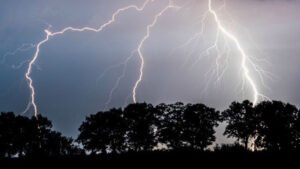 সুনামগঞ্জে বজ্রপাতে ৩ জনের মৃত্যু