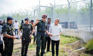 জ্বালানি তেল পাহারায় ৮০ বর্ডারে পুলিশ মোতায়েন মালয়েশিয়ার