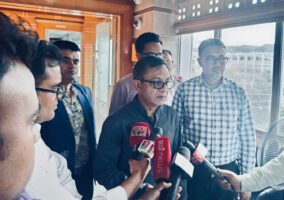 ভোজ্যতেলের দাম না বাড়ানোর ইঙ্গিত বাণিজ্যমন্ত্রীর