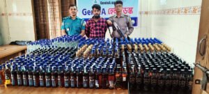 টুকেরবাজারে ৬৪৭ বোতল বিদেশী মদসহ আটক ১