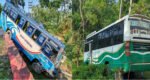 মালনিছড়ায় মুখোমুখী সংঘর্ষ এড়াতে পর্যটকবাহী ২ বাস খাদে, আহত ১০