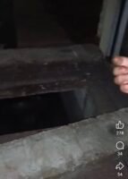 আ¤^রখানায় ড্রেনের স্ল্যাবে পড়ে আহত বৃদ্ধ