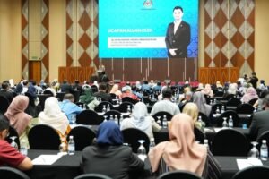 মালয়েশিয়ায় ন্যূনতম মজুরি পুনর্বিবেচনায় মতবিনিময়