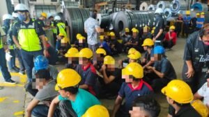 মালয়েশিয়ায় বাংলাদেশিসহ ৬২ অভিবাসী আটক