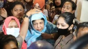 ‘হত্যাচেষ্টা’ মামলায় কারাগারে শিরীন শারমিন চৌধুরী