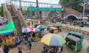 পথচারীর পদচারণা পড়ে না শাহপরান ফুটওভার ব্রীজে