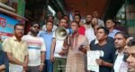 জেলা স্বেচ্ছাসেবক দলের লিফলেট বিতরণ