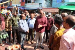 শাহজালালের ওরসে প্রধানমন্ত্রীর উপহার হস্তান্তর করলেন সিসিক প্রশাসক