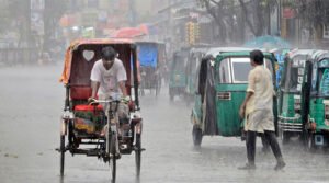 অতি ভারী বৃষ্টিতে জলাবদ্ধতার শঙ্কা