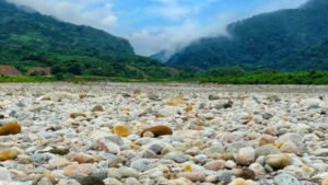 ‘সীমিত পরিসরে’ খুলতে পারে পাথর কোয়ারি