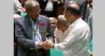নতুন রাষ্ট্রপতিকে প্রধানমন্ত্রীর লাল গোলাপ শুভেচ্ছা