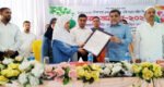বড়লেখা নারীশিক্ষা একাডেমির একাদশ শ্রেণির শিক্ষার্থীদের নবীনবরণ