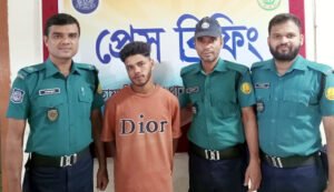 প্রধানমন্ত্রীকে নিয়ে কটূক্তি, সিলেটে যুবক আটক