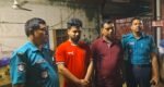সিলেট রেলস্টেশনে টিকিট কালোবাজারি ঠেকাতে মোবাইল কোর্ট, আরএনবির ২ সদস্য আটক