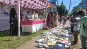 সুনামগঞ্জে বিনামূল্যে শিক্ষার্থীদের শিক্ষাসামগ্রী বিতরণ