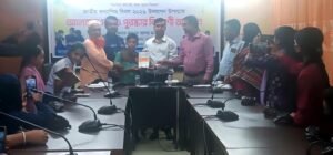 বড়লেখায় জাতীয় কন্যাশিশু দিবসে চিত্রাঙ্কন প্রতিযোগিতা