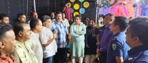 বড়লেখায় এমপি মিঠুর বিভিন্ন পূজামণ্ডপ পরিদর্শন