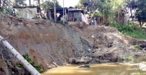 জুড়ীতে নদীভাঙনে ভিটামাটি হারানোর হুমকিতে কয়েকটি পরিবার