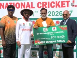 সিলেটে রোমাঞ্চকর লড়াইয়ে চট্টগ্রামকে ১০ রানে হারাল খুলনা
