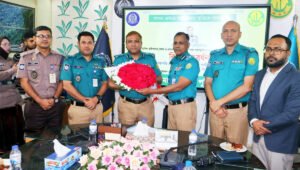 এসএমপির অতিরিক্ত কমিশনার এনামুল হকের বিদায় সংবর্ধনা