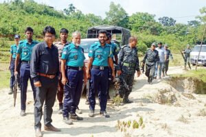 অবৈধ বালু উত্তোলন জব্দ ১৩৫০০ ঘনফুট