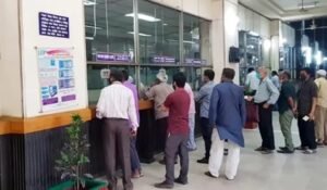 ৬ দিন বন্ধ ১৯ ব্যাংকের কার্ডসহ বিভিন্ন সেবা