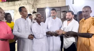জকিগঞ্জে পূজামন্ডপে ফাহিম আল ট্রাস্টের অনুদান