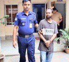 প্রধানমন্ত্রীকে নিয়ে অশালীন মন্তব্যে মৌলভীবাজারে যুবক আটক