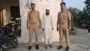 ভারতে মুয়াজ্জিন গ্রেপ্তার, মসজিদের মাইক জব্দ 